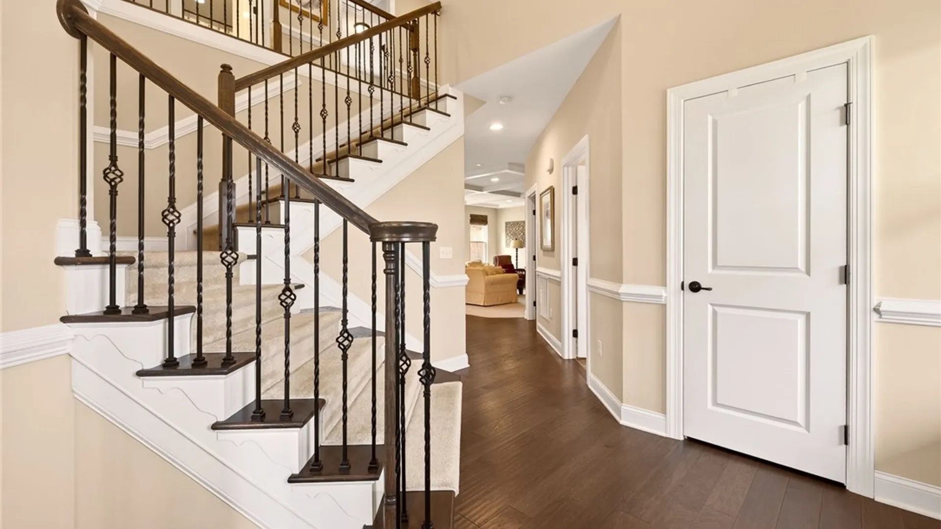 Property at 1041 Warters Cv, Victor, NY 14564 11