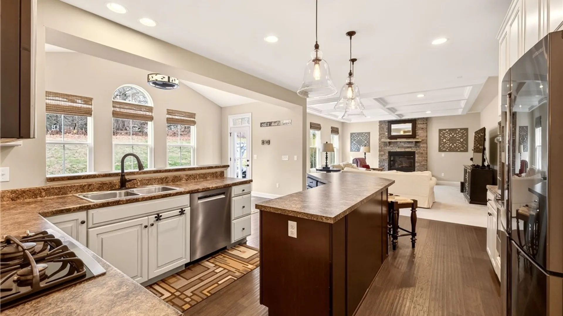 Property at 1041 Warters Cv, Victor, NY 14564 18