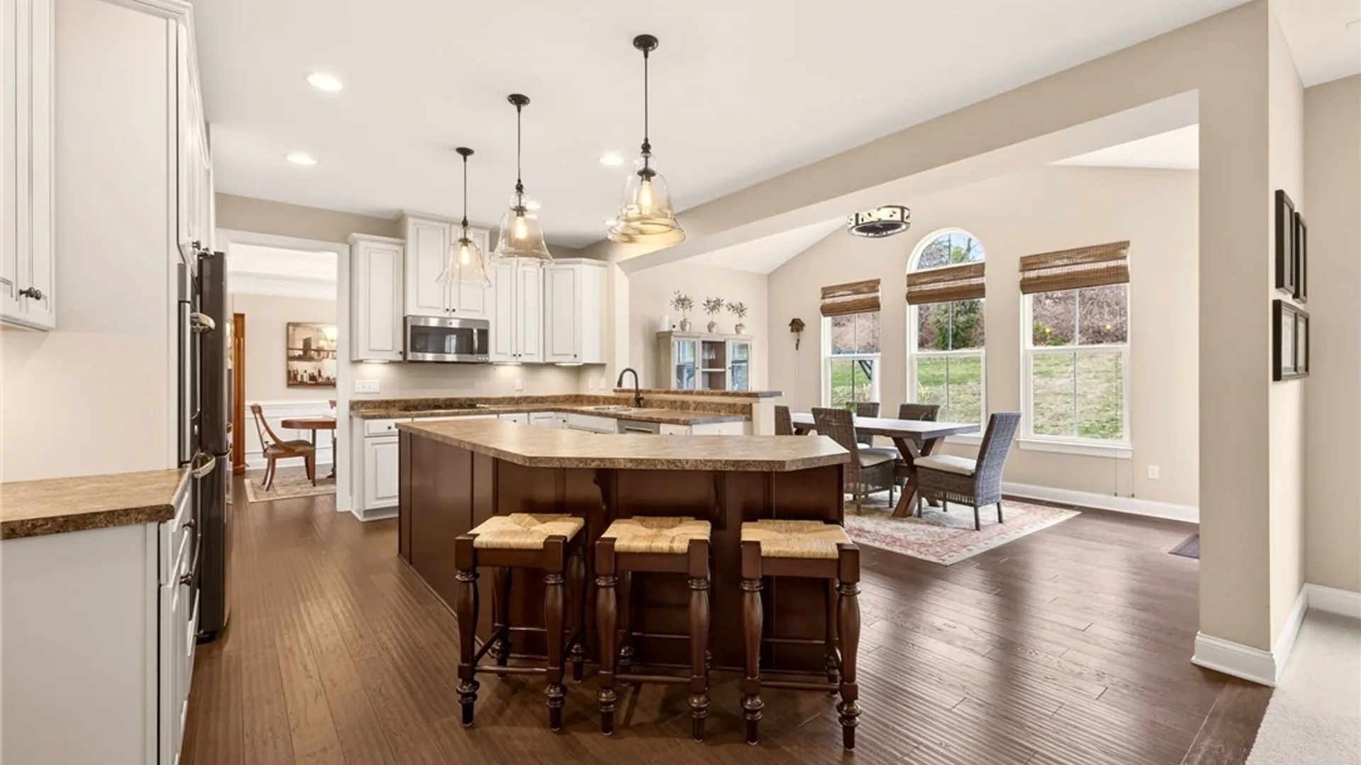 Property at 1041 Warters Cv, Victor, NY 14564 22