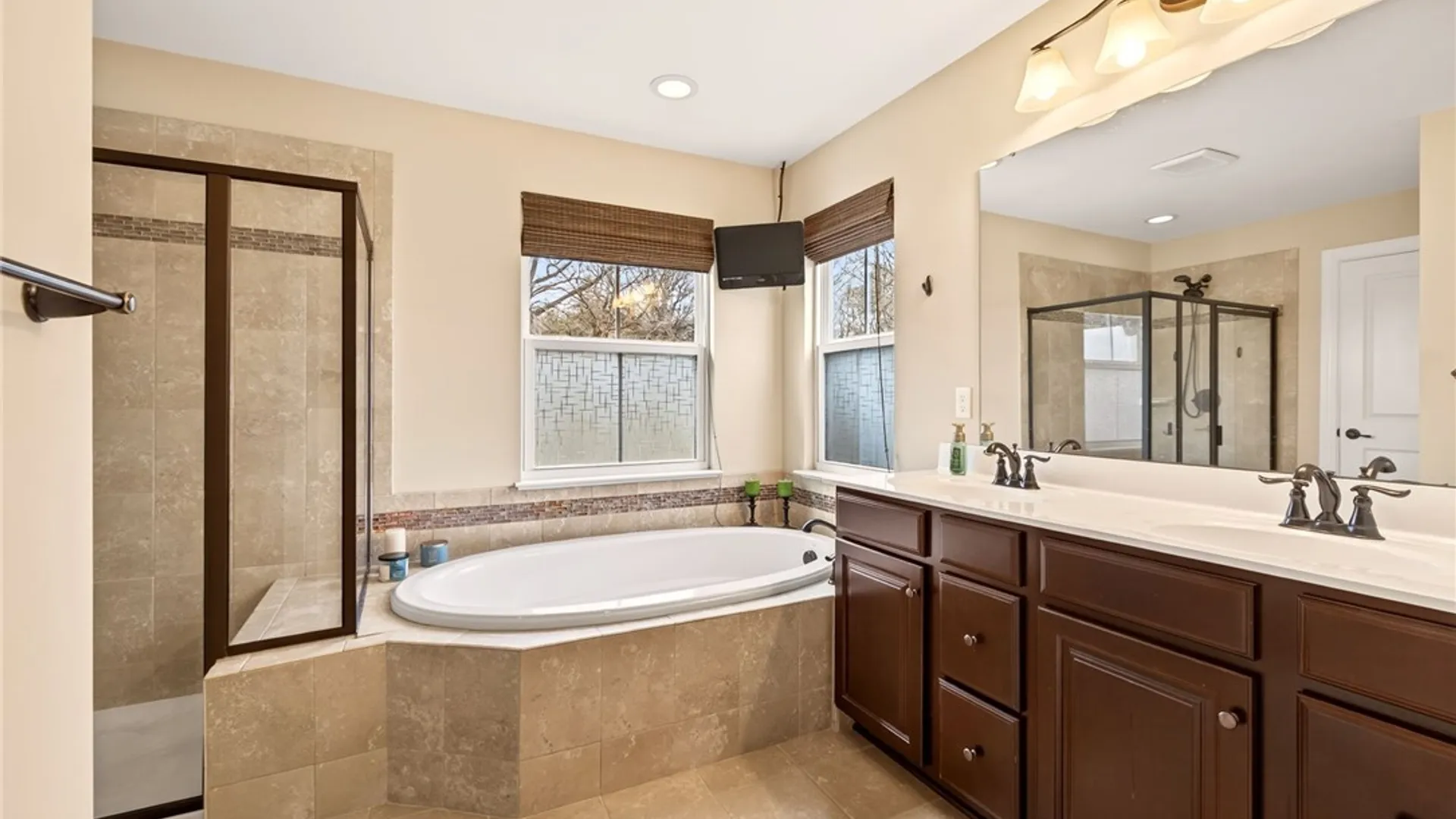 Property at 1041 Warters Cv, Victor, NY 14564 34