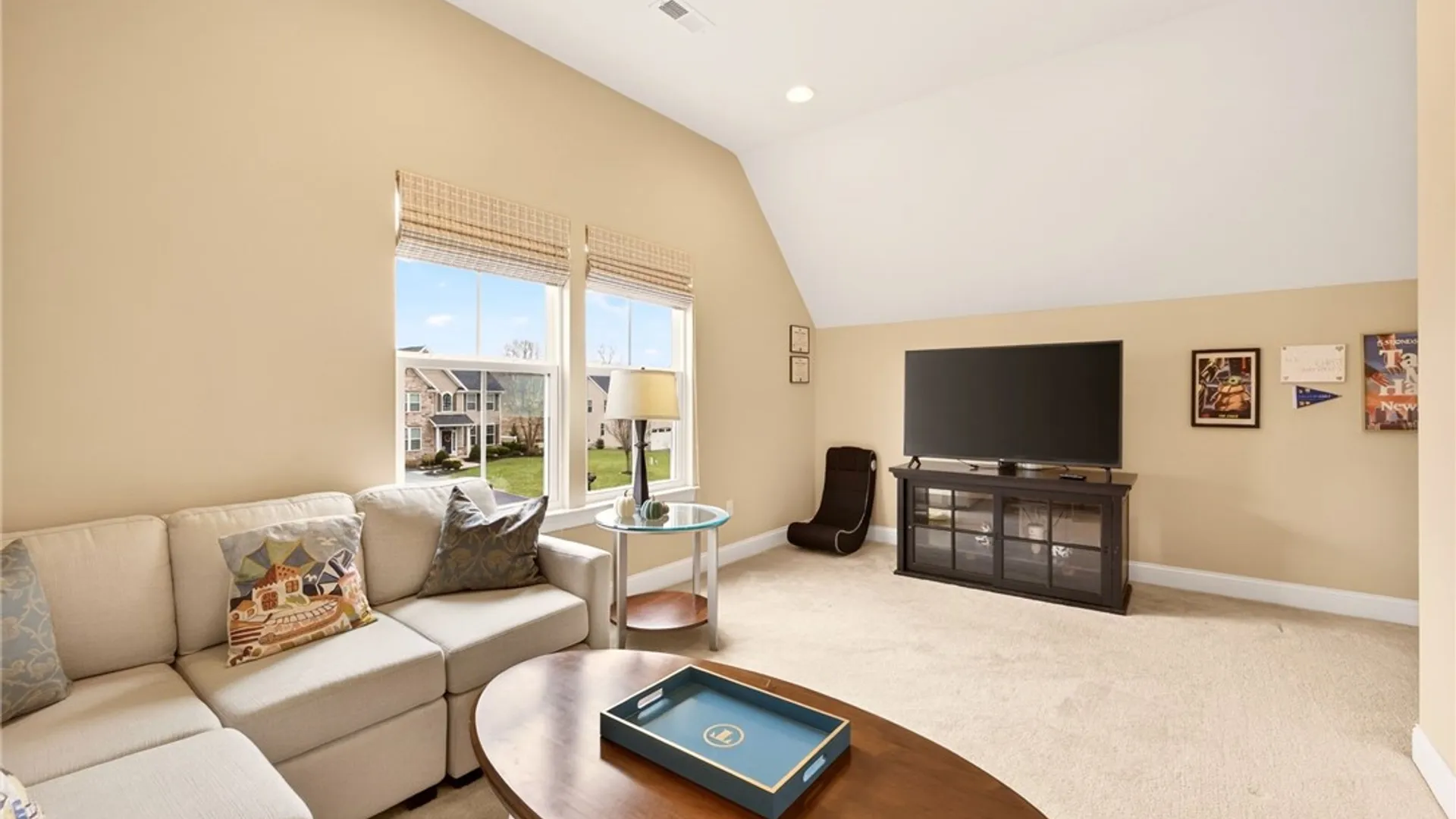 Property at 1041 Warters Cv, Victor, NY 14564 41