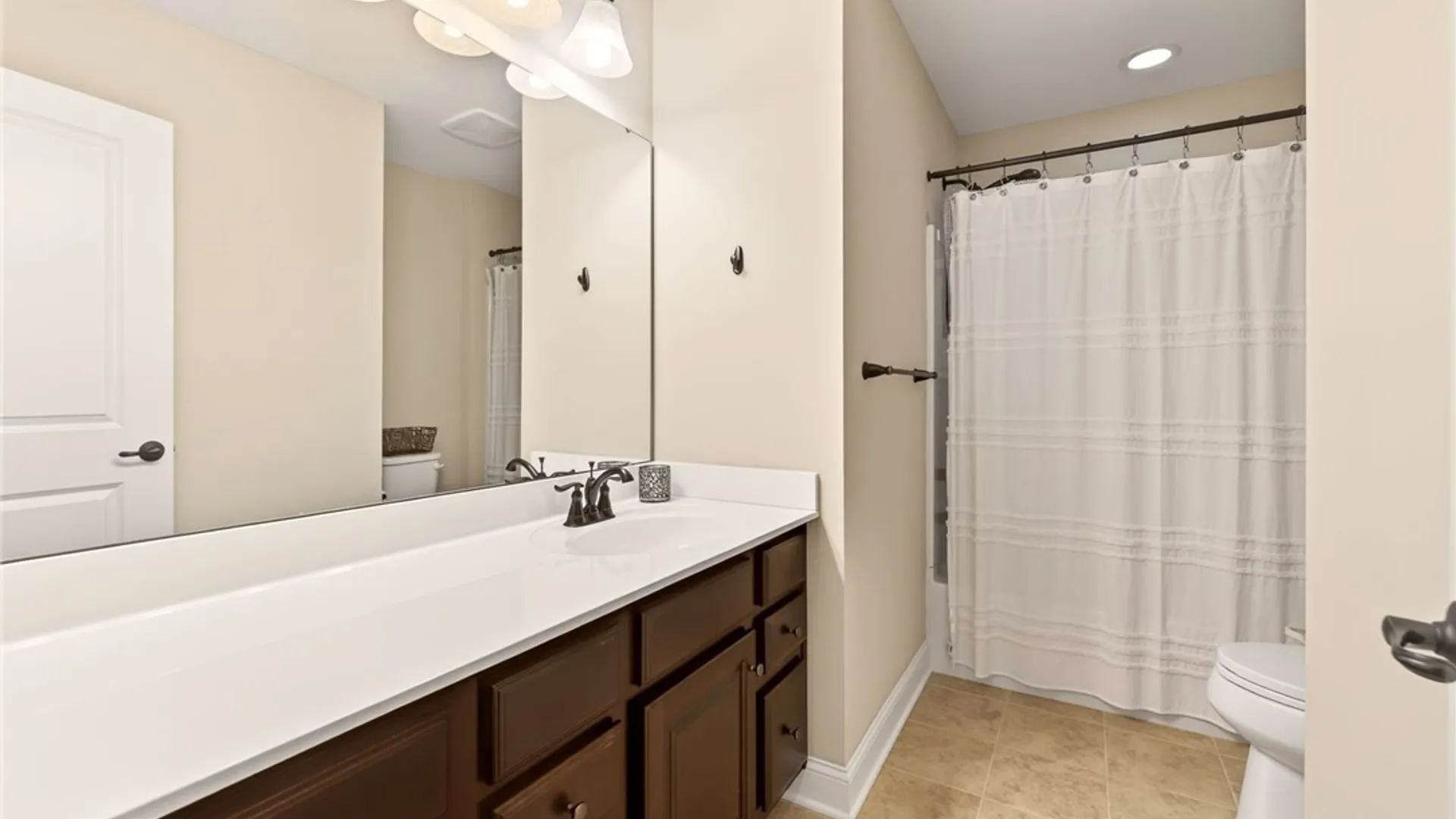 Property at 1041 Warters Cv, Victor, NY 14564 46