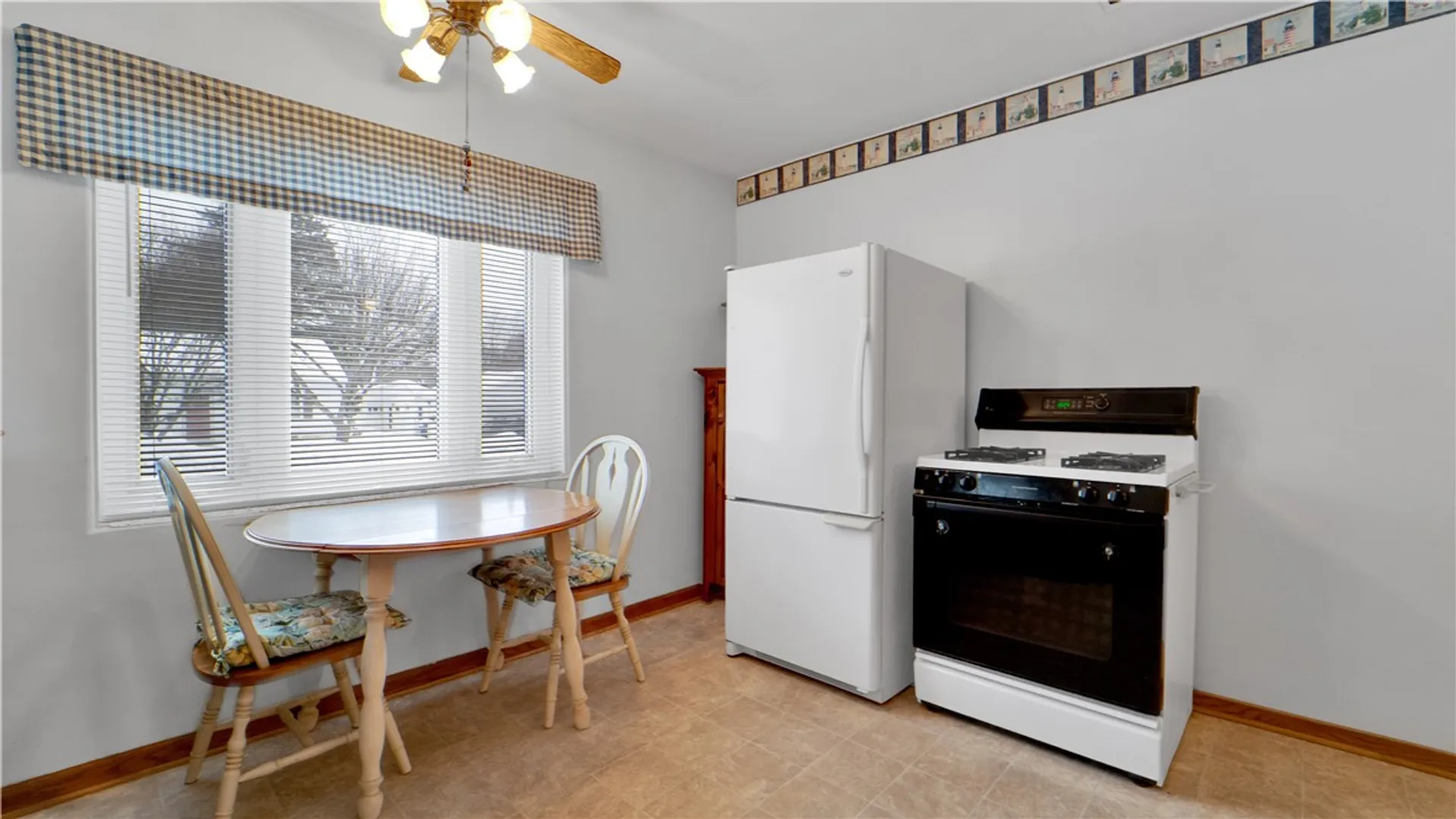 Property at 164 Penhurst Road, Brighton, NY 14610 15