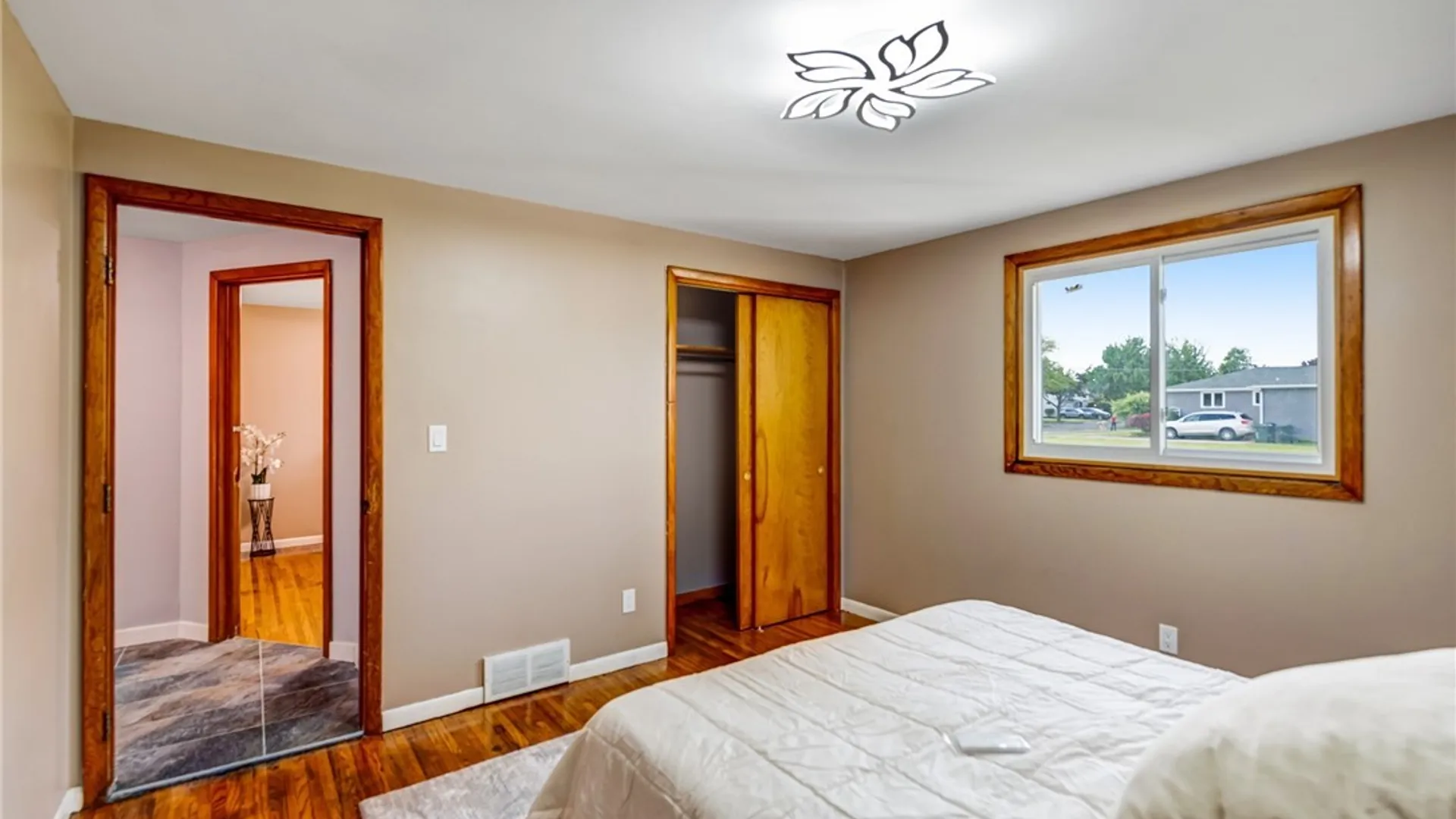 Property at 196 Barnabas Drive, Cheektowaga, NY 14043 23