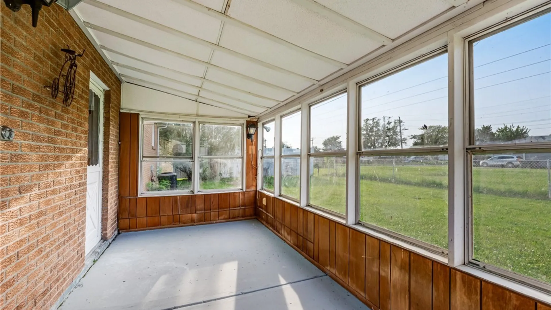 Property at 196 Barnabas Drive, Cheektowaga, NY 14043 38