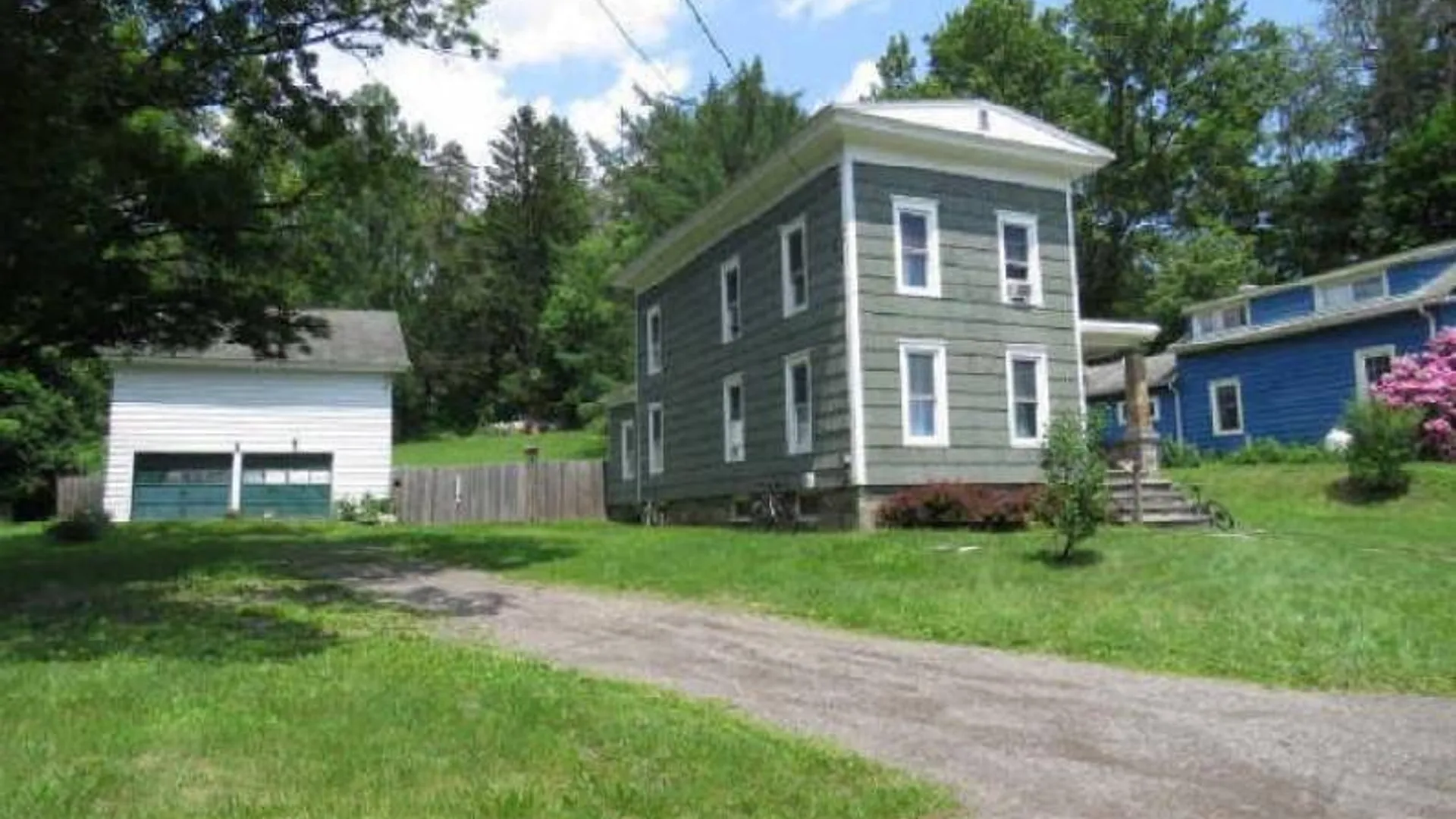 Property at 10 Beech St, Norwich, NY 13815 2