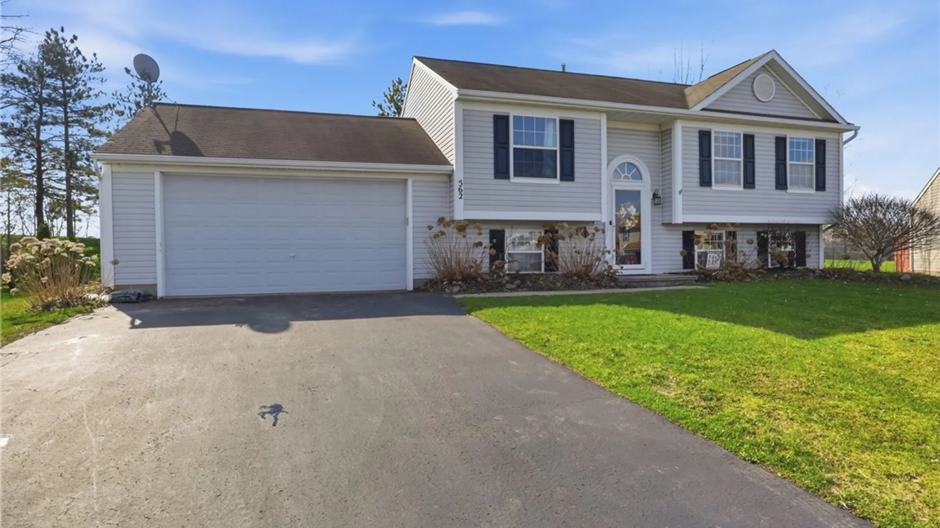 Property at 562 Crows Nest Lane, Walworth, NY 14502 3