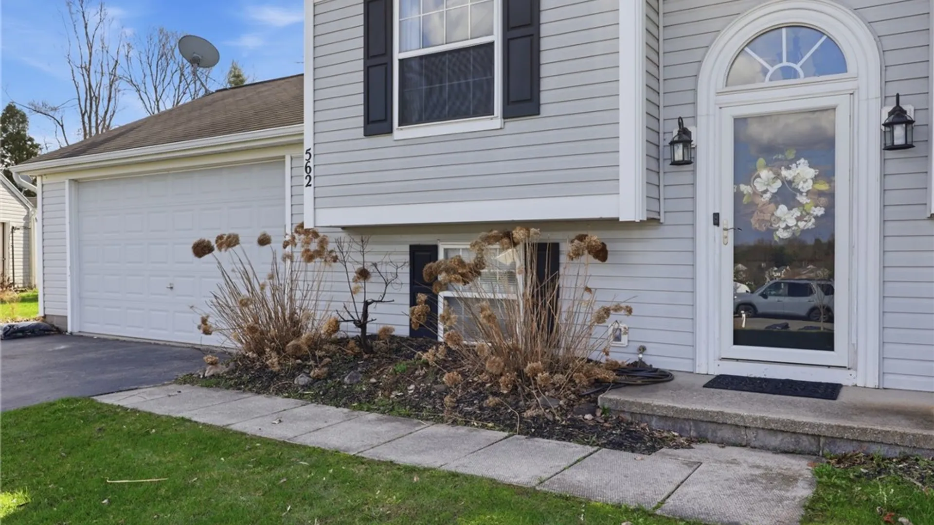 Property at 562 Crows Nest Lane, Walworth, NY 14502 4