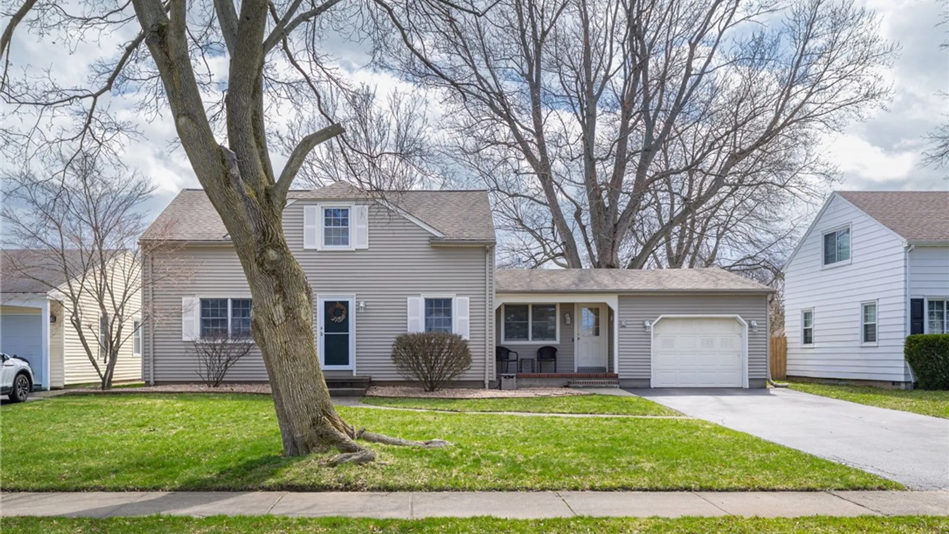Property at 111 Alfonso Drive, Greece, NY 14626 2