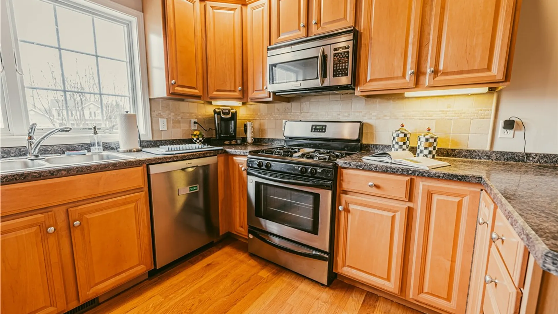 Property at 3 Kings Way, Chili, NY 14624 3