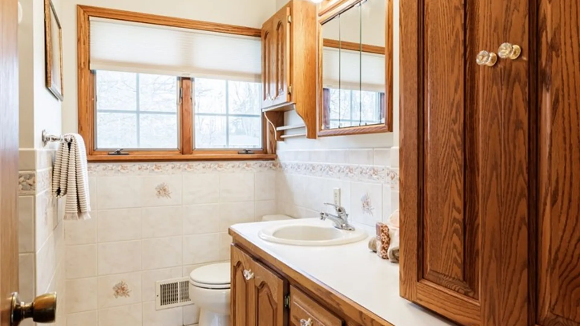 Property at 41 Fox Chapel Road, Henrietta, NY 14534 14