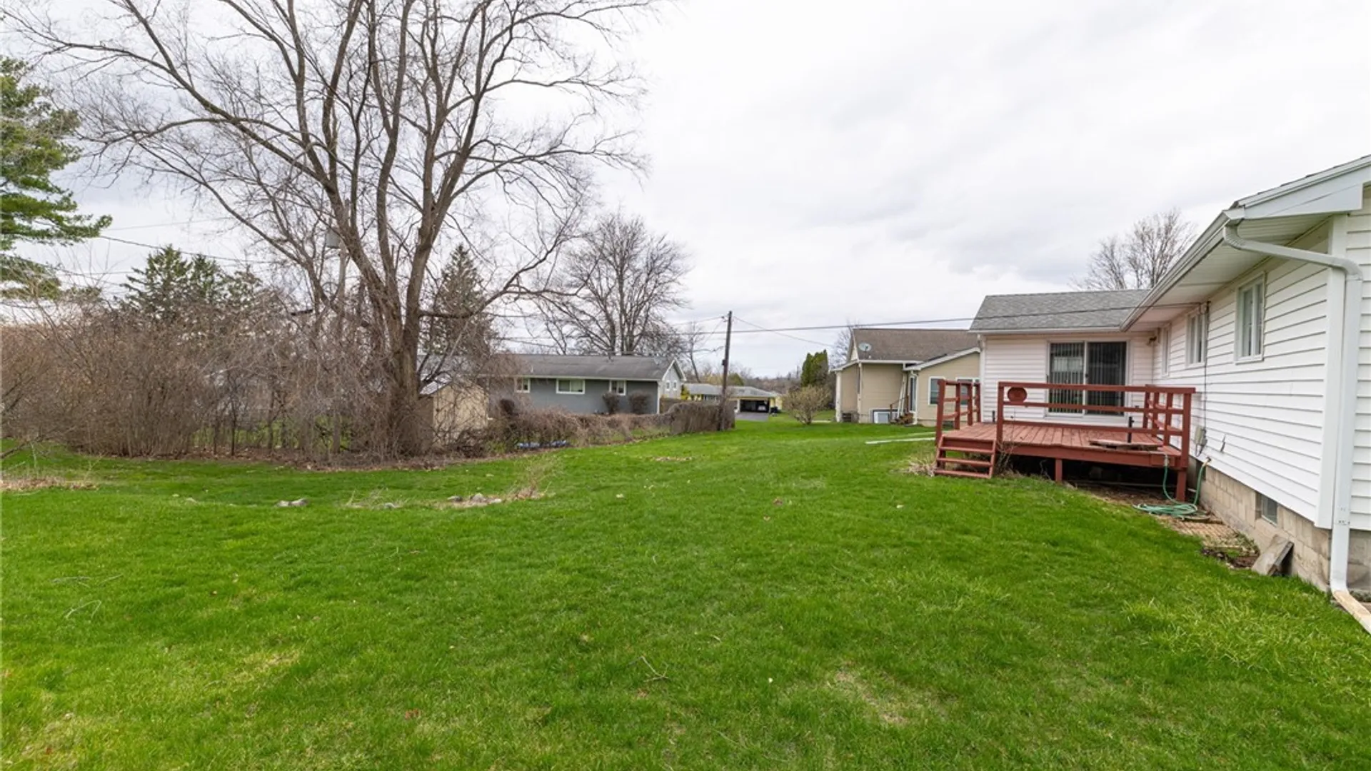 Property at 41 Fox Chapel Road, Henrietta, NY 14534 5