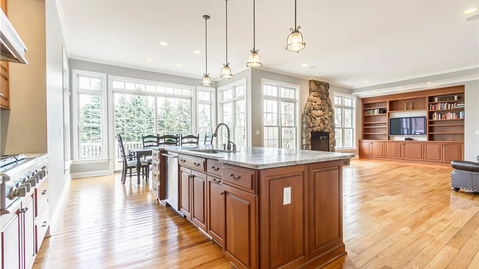 Property at 540 Clover Hills Drive, Pittsford, NY 14618 17