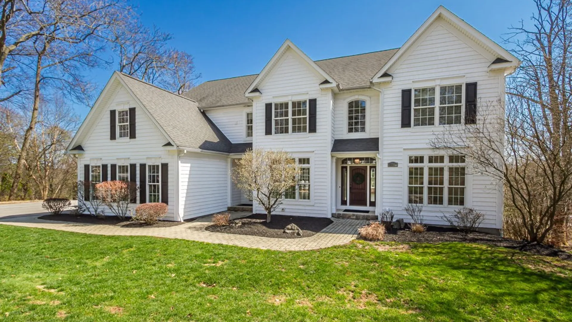 Property at 540 Clover Hills Drive, Pittsford, NY 14618 2