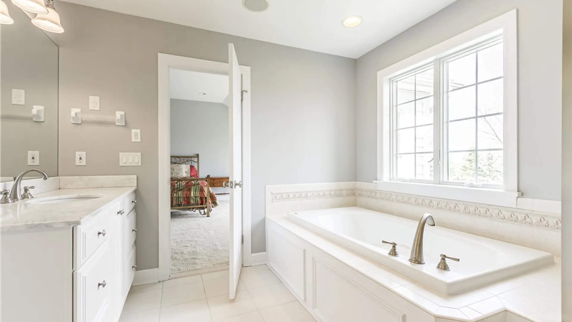 Property at 540 Clover Hills Drive, Pittsford, NY 14618 27