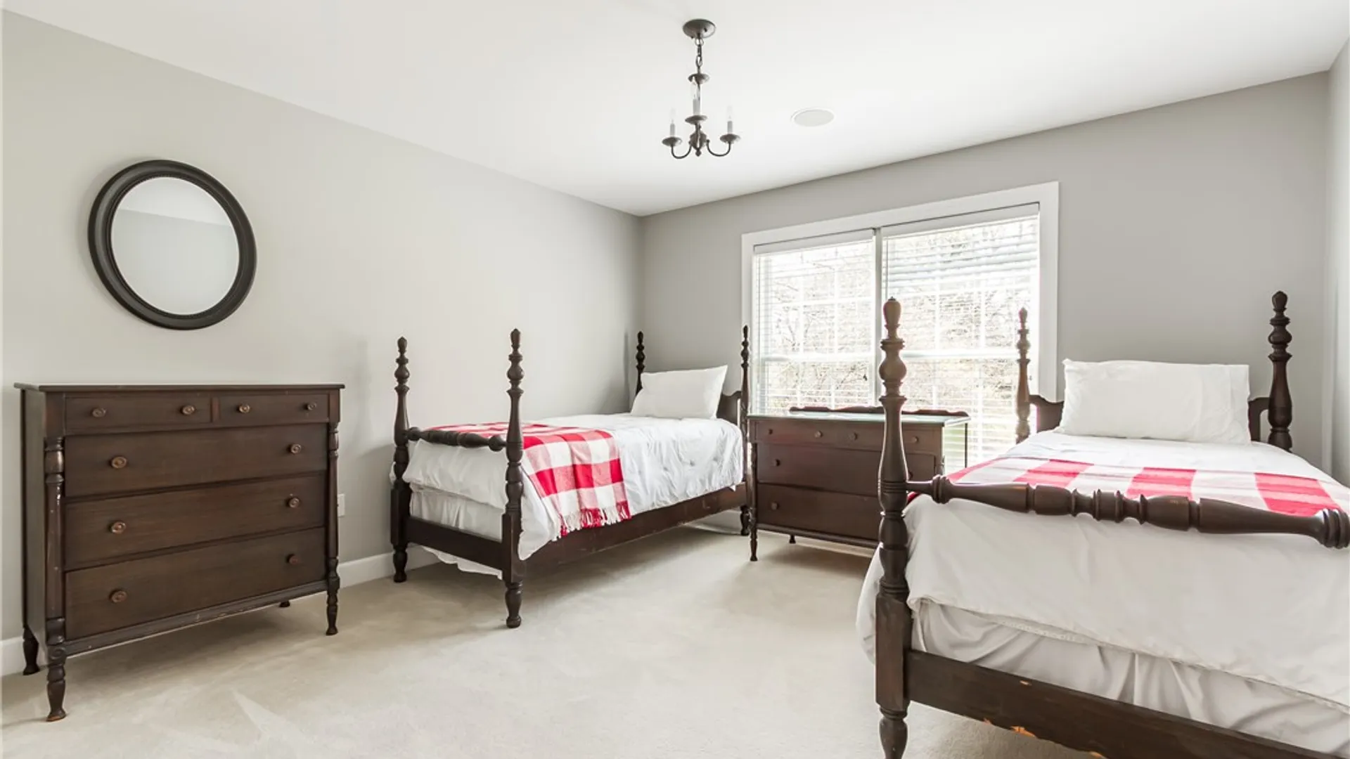 Property at 540 Clover Hills Drive, Pittsford, NY 14618 32