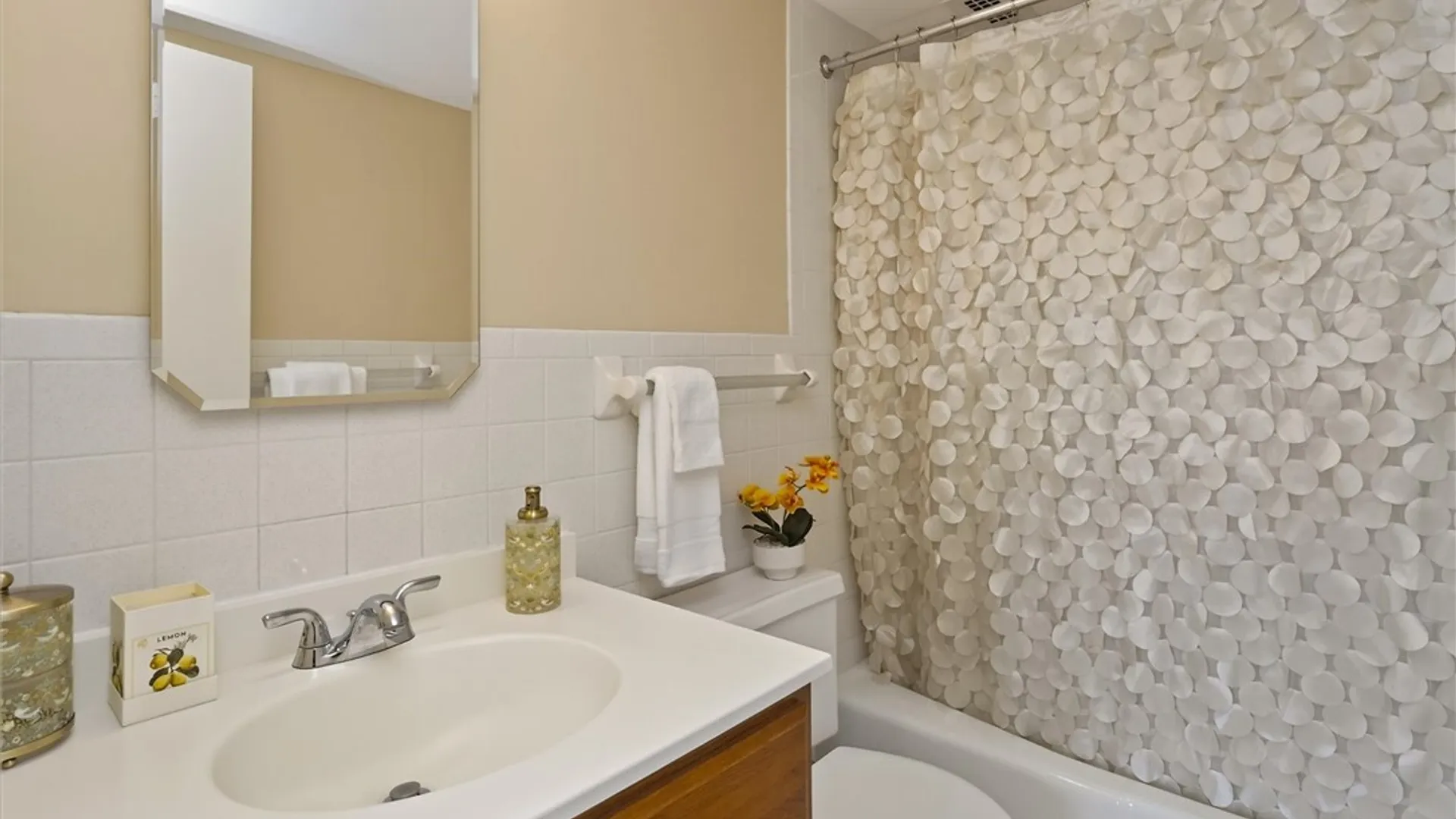 Property at 1400 East Avenue, Rochester, NY 14610 25