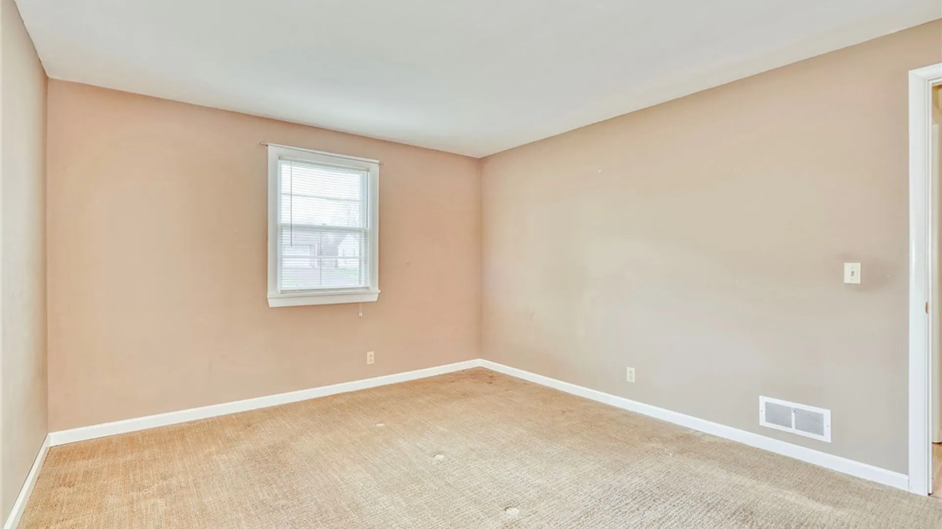 Property at 36 Fallenson Drive, Greece, NY 14616 15