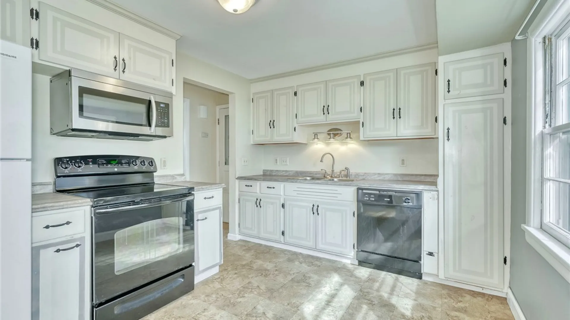 Property at 36 Fallenson Drive, Greece, NY 14616 4