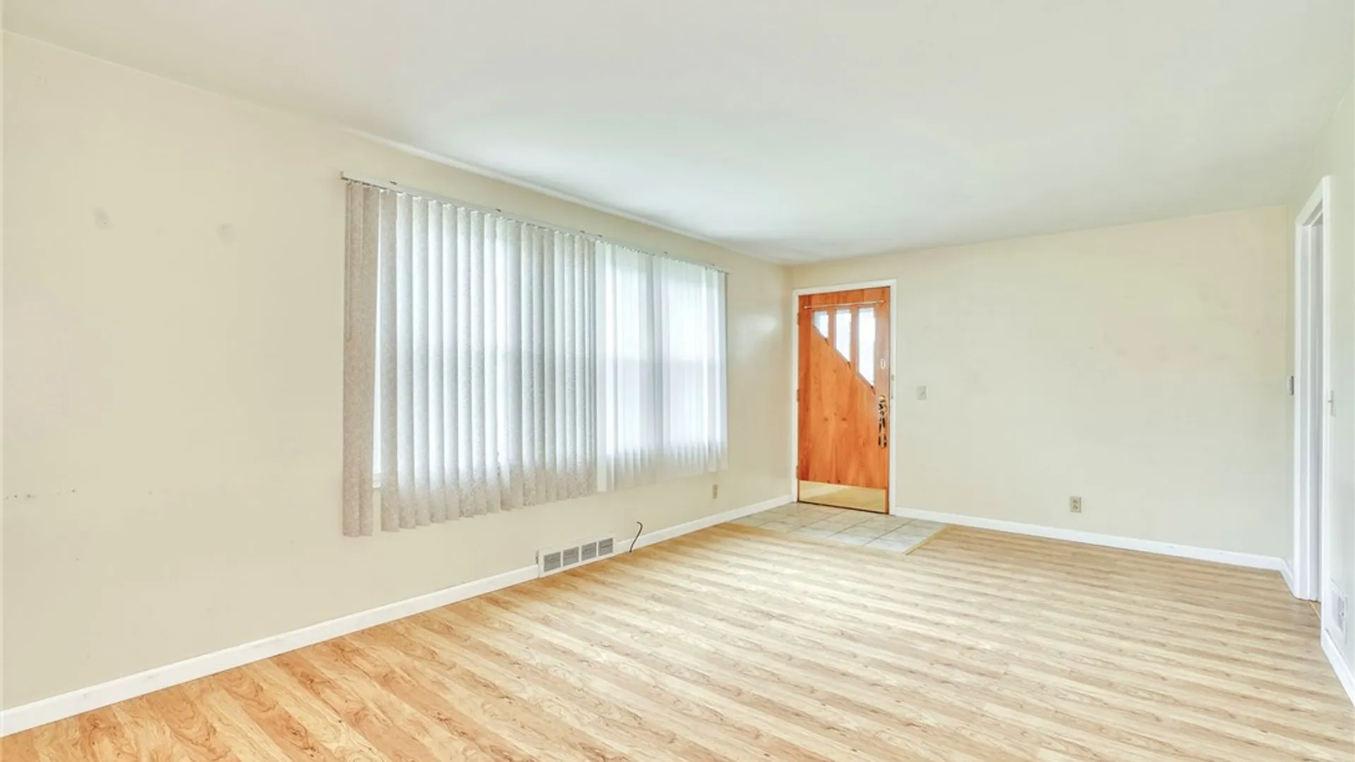 Property at 36 Fallenson Drive, Greece, NY 14616 6