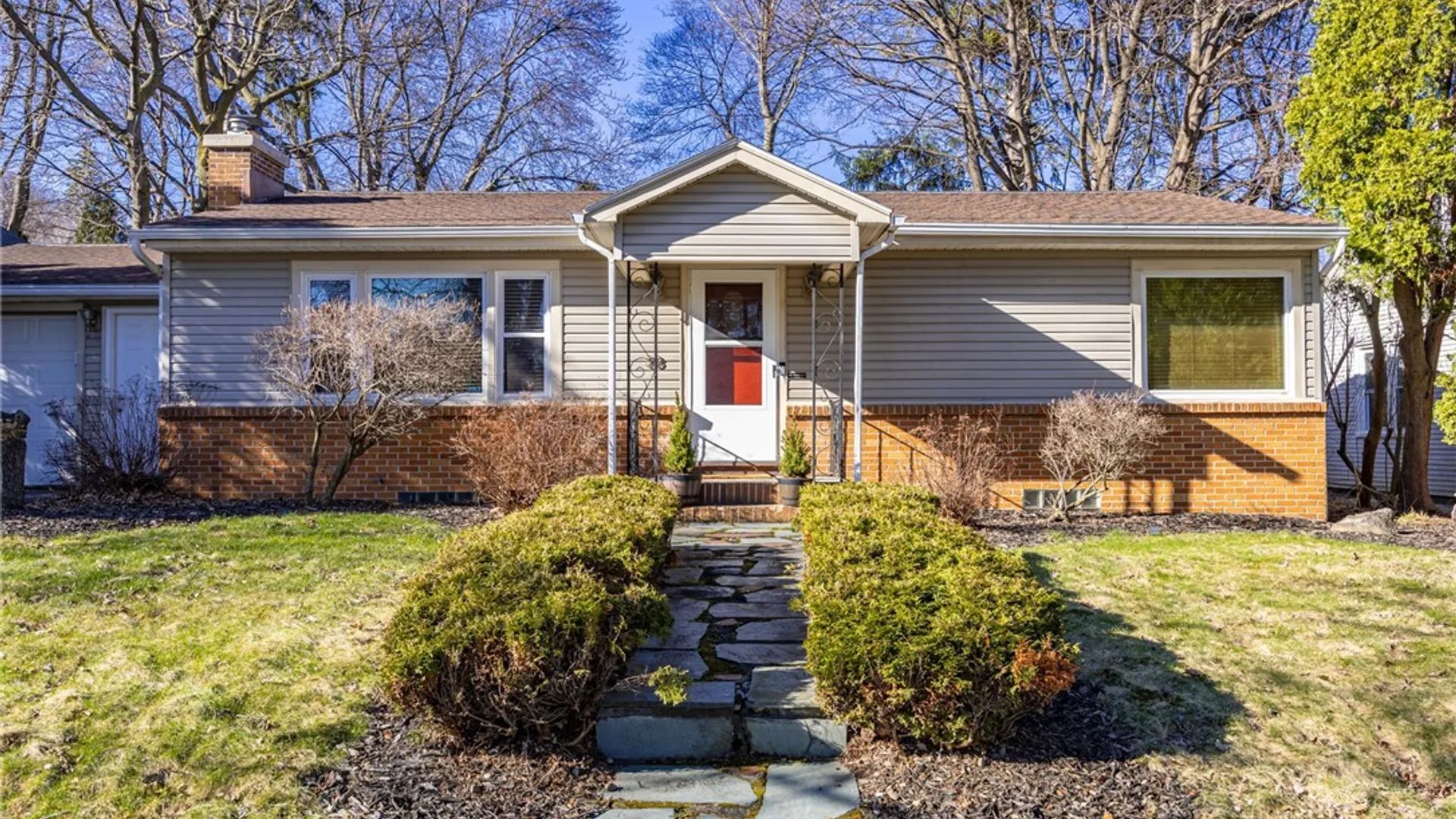 Property at 88 Longcroft Road, Irondequoit, NY 14609 3
