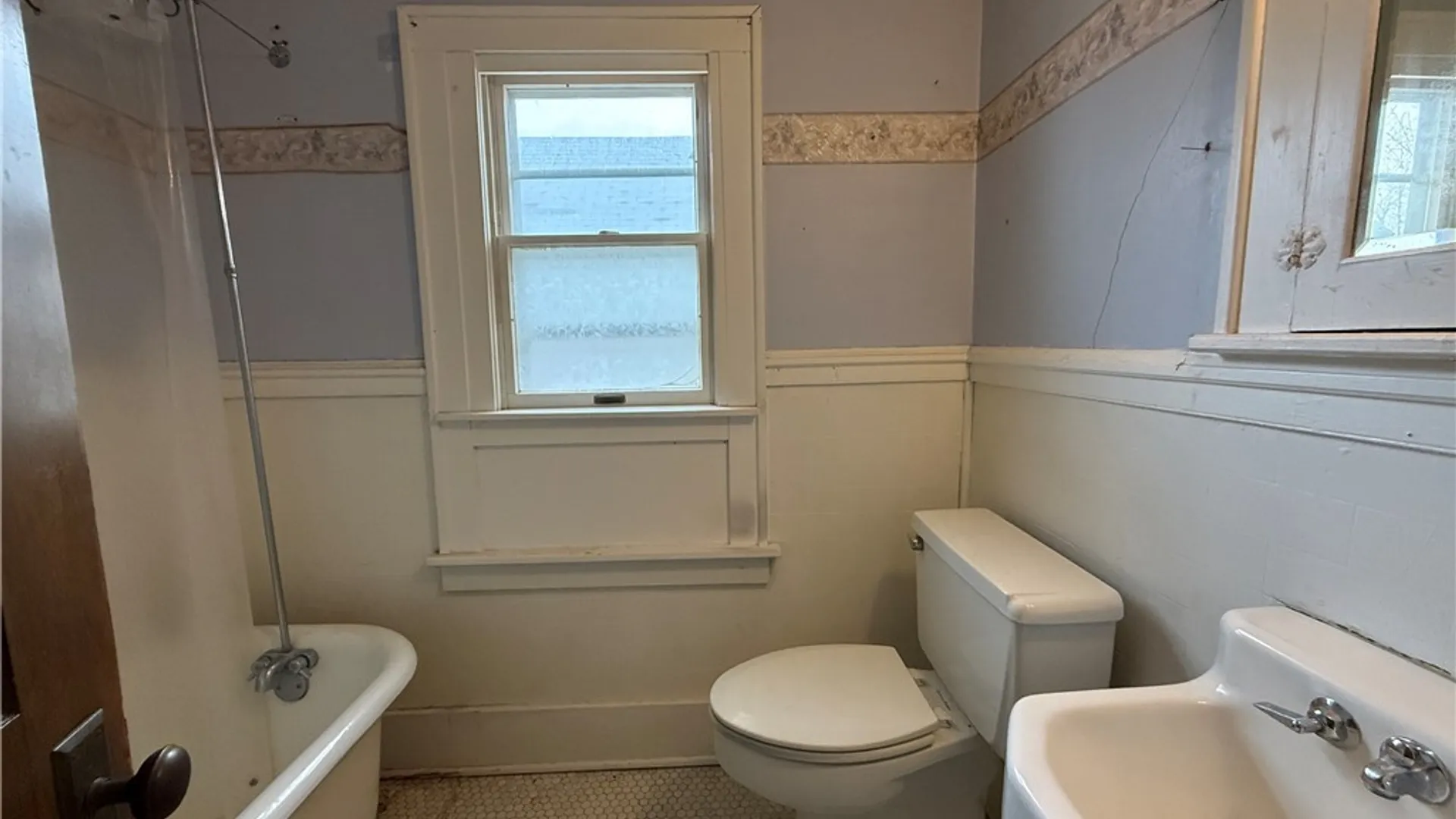 Property at 733 Lasalle Avenue, Buffalo, NY 14215 9