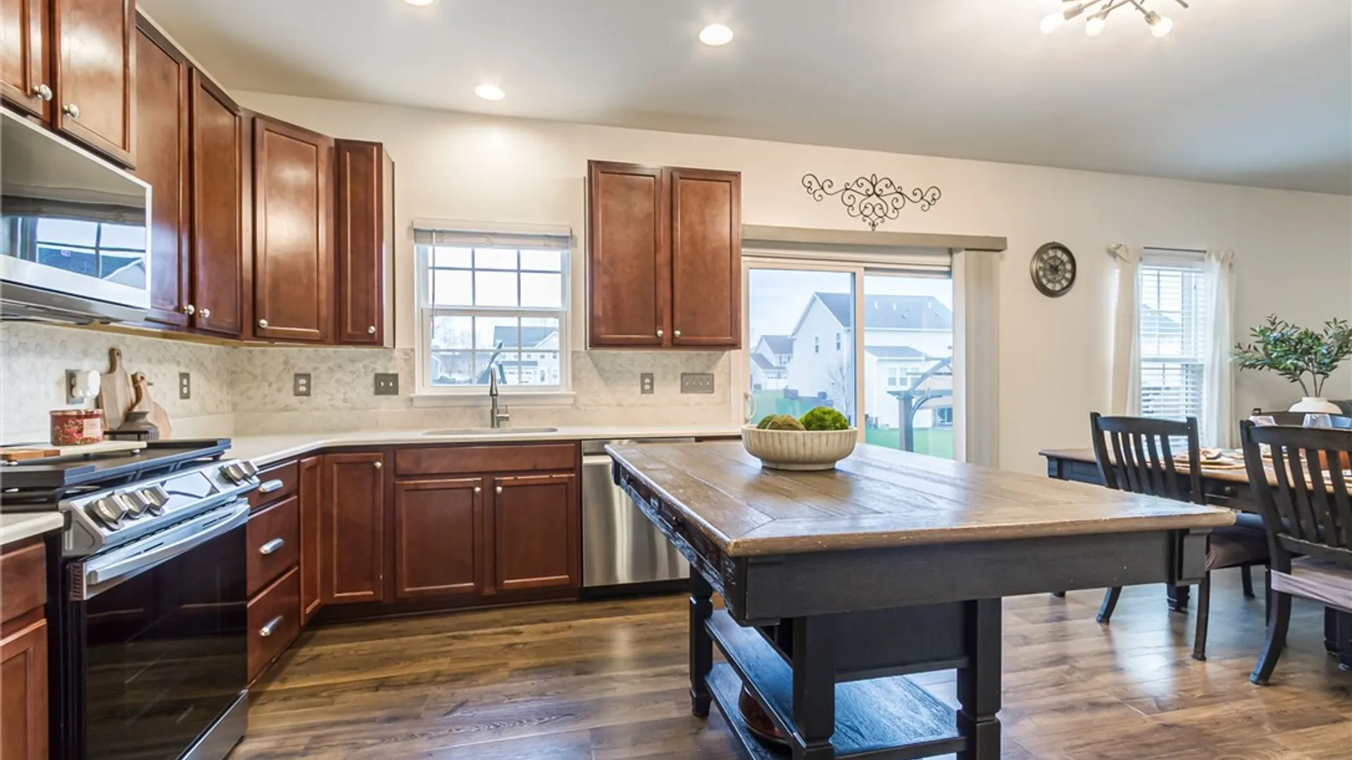 Property at 1173 Louise Way, Victor, NY 14564 12