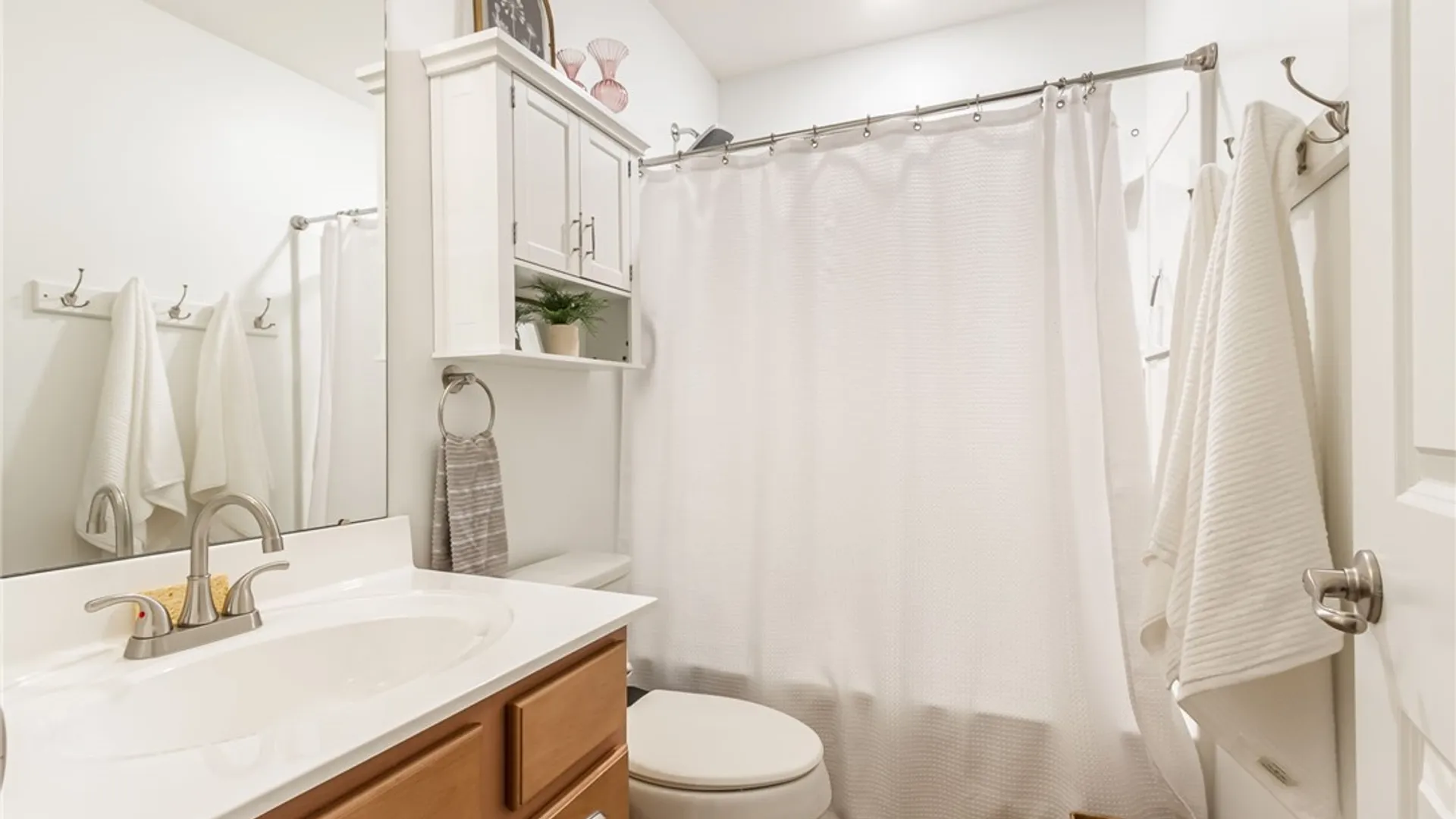 Property at 1173 Louise Way, Victor, NY 14564 28