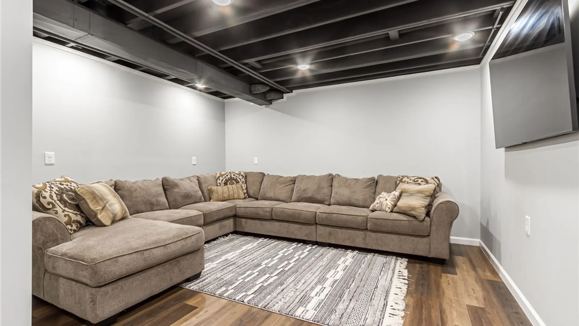 Property at 1173 Louise Way, Victor, NY 14564 31