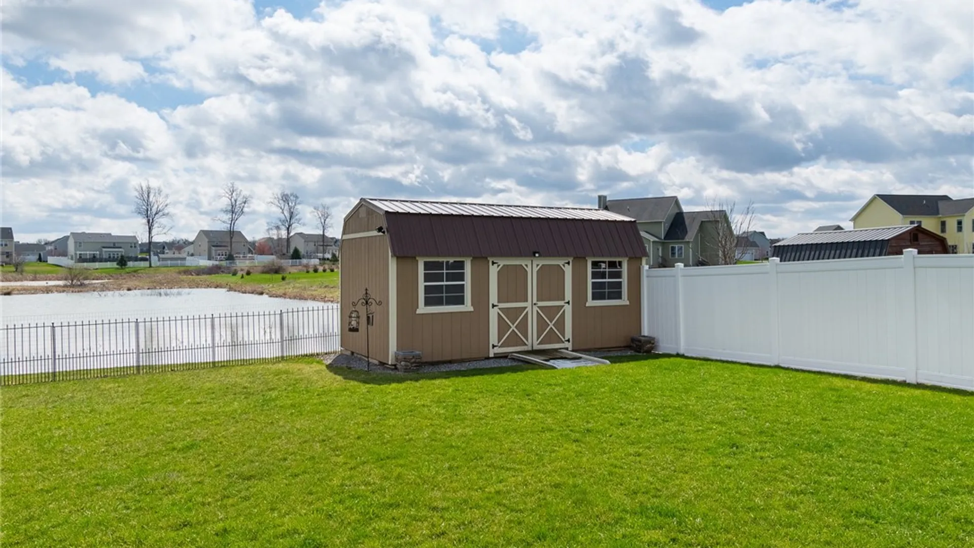 Property at 1609 Clovertrail Drive, Farmington, NY 14425 41