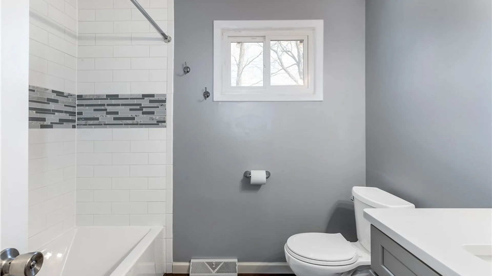 Property at 44 Dover Drive, West Seneca, NY 14224 17