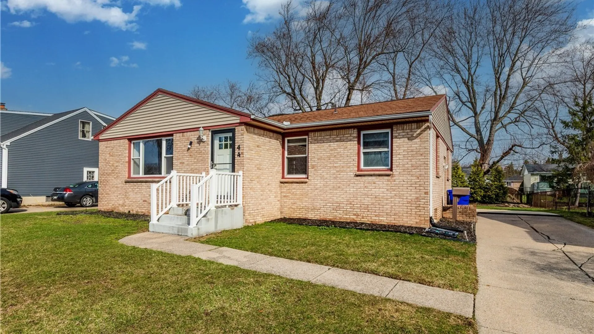 Property at 44 Dover Drive, West Seneca, NY 14224 2