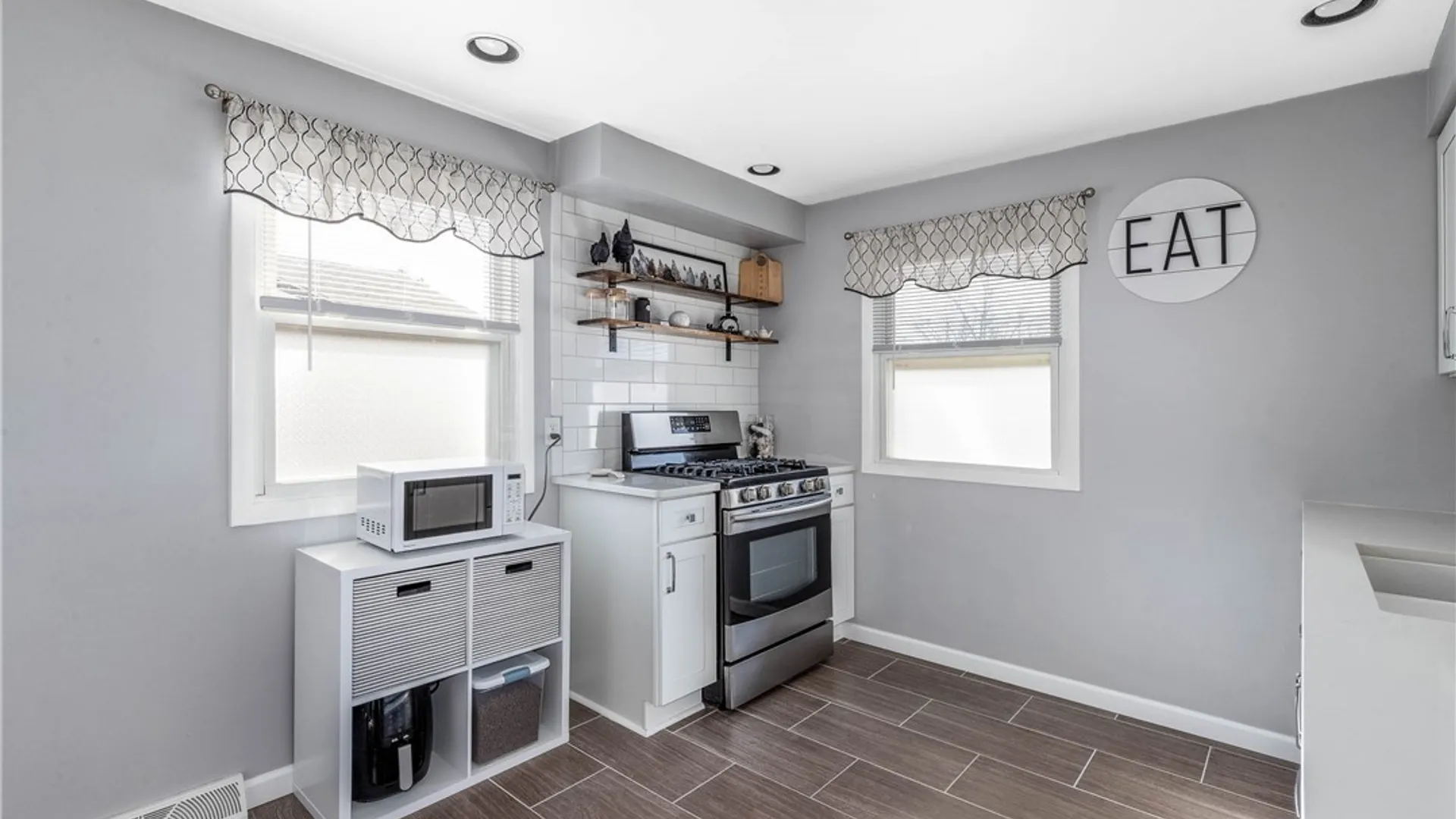 Property at 44 Dover Drive, West Seneca, NY 14224 5