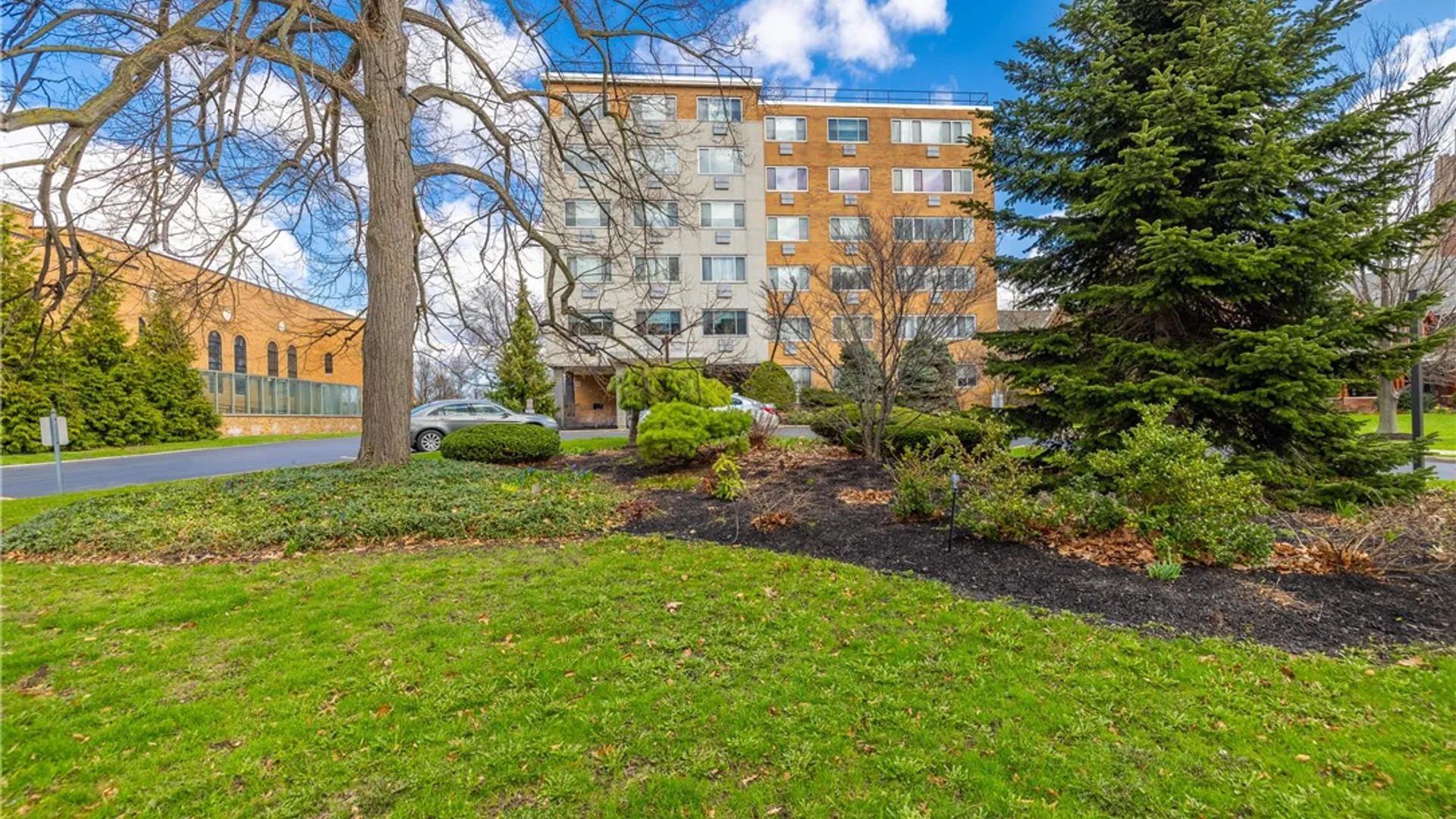 Property at 1000 East Avenue, Rochester, NY 14607 5