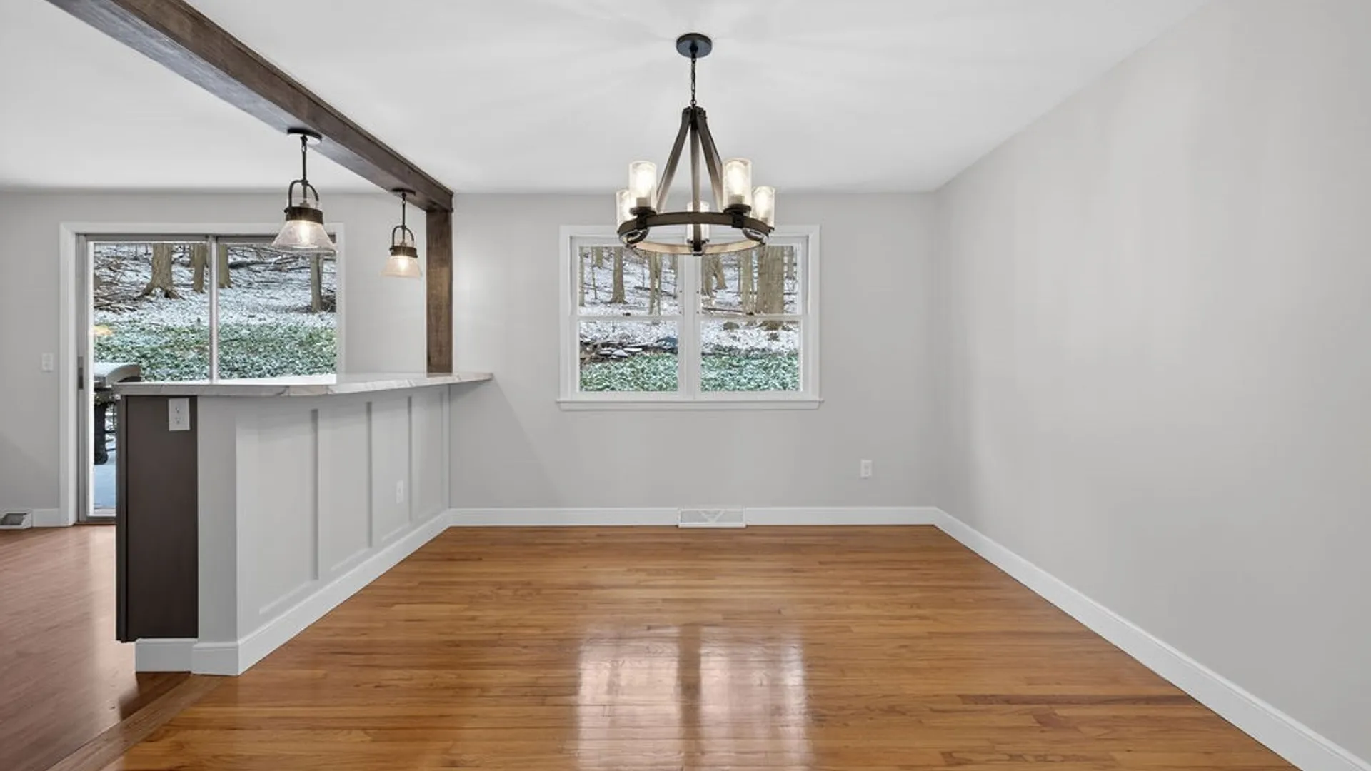 Property at 5 Camelot Circle, Camillus, NY 13219 10