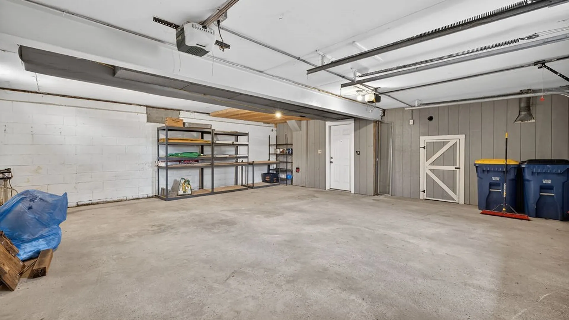 Property at 5 Camelot Circle, Camillus, NY 13219 36