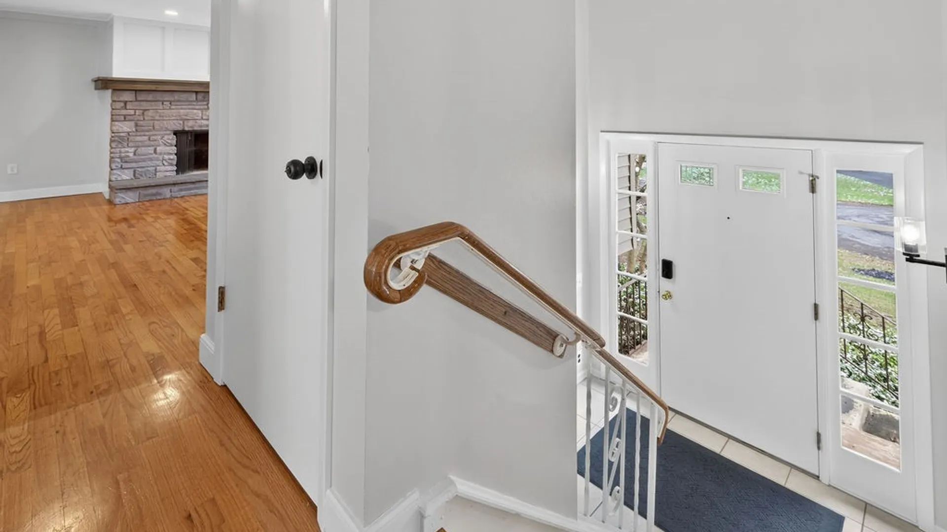 Property at 5 Camelot Circle, Camillus, NY 13219 5