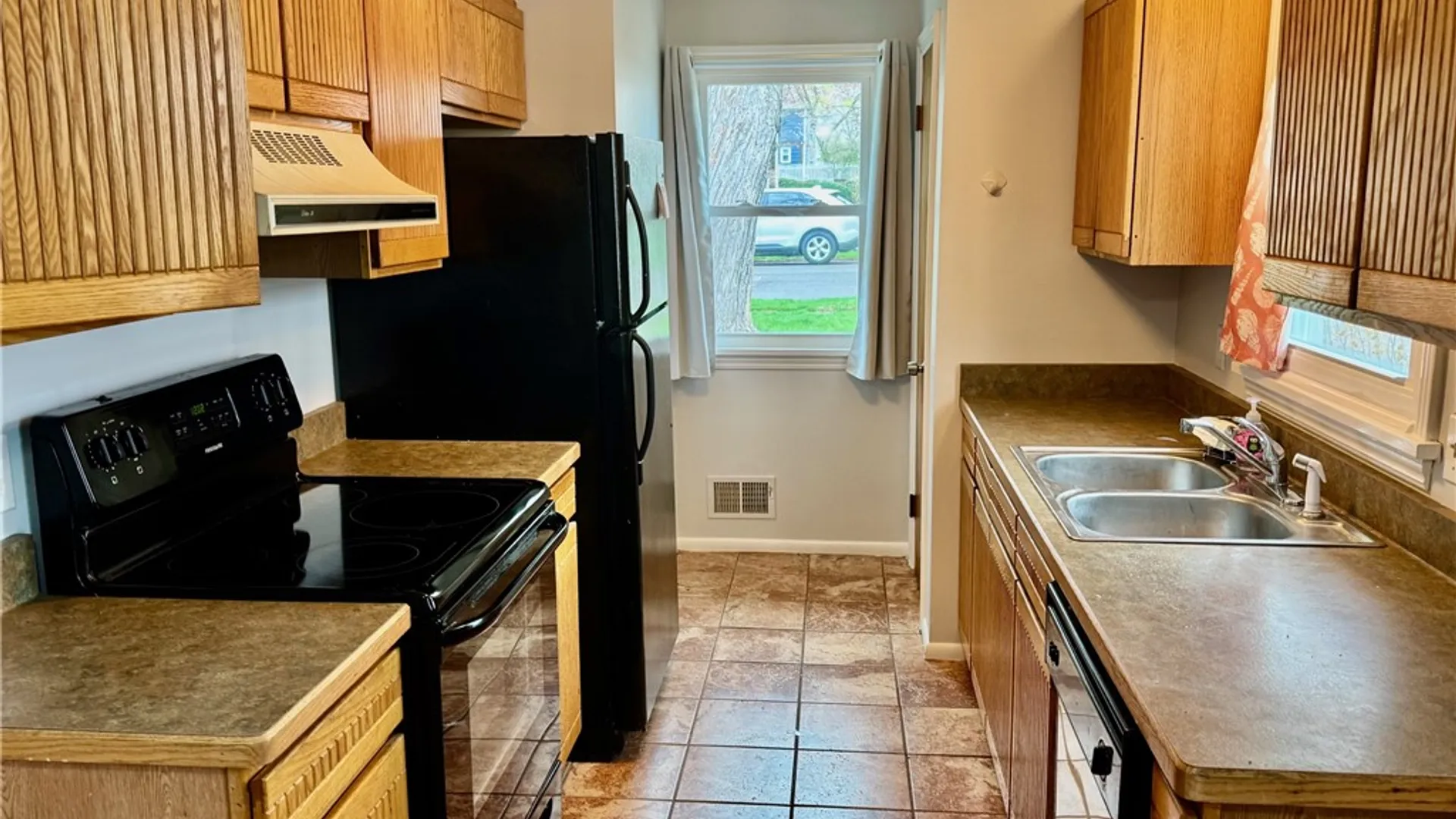 Property at 214 Spruce Street, East Rochester, NY 14445 5