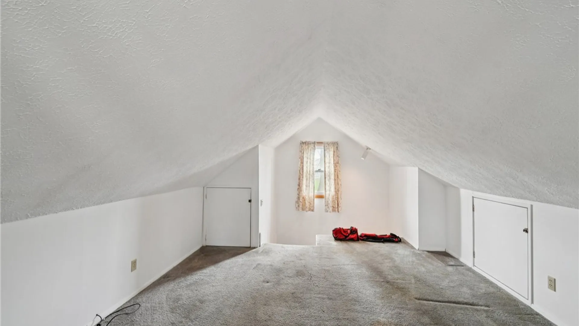 Property at 121 Brooklawn Drive, Brighton, NY 14618 23