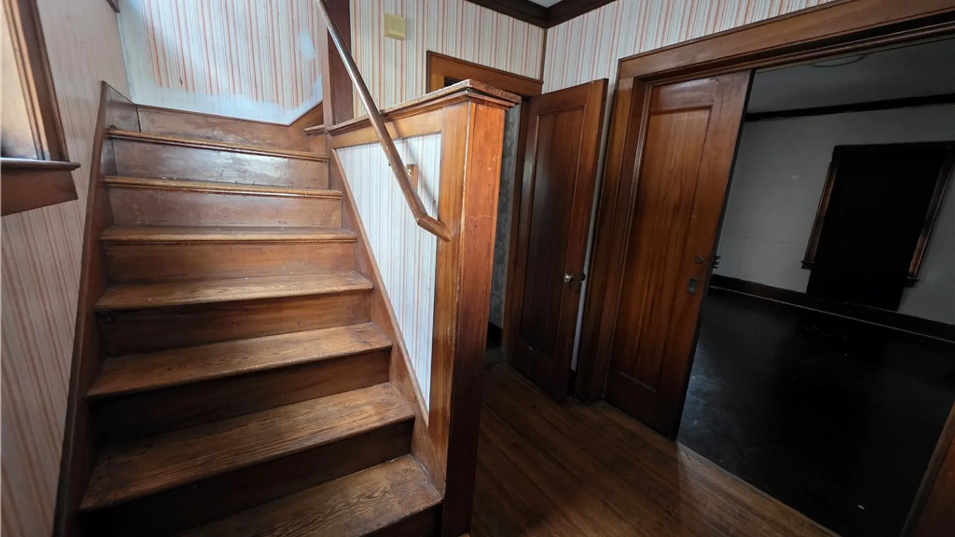 Property at 97 Rohr St, Rochester, NY 14605 10