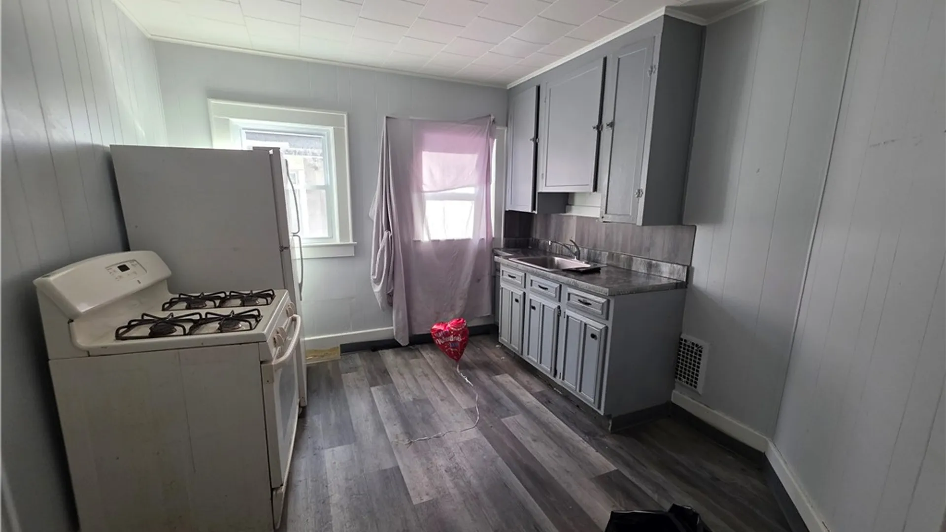 Property at 97 Rohr St, Rochester, NY 14605 26