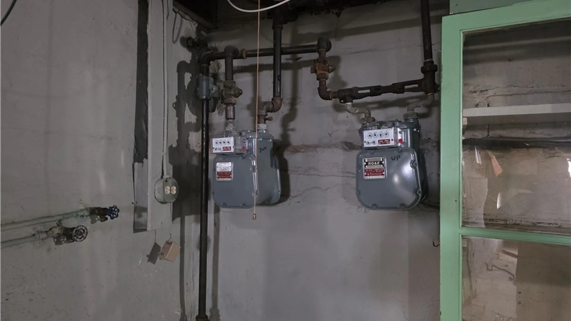 Property at 97 Rohr St, Rochester, NY 14605 35