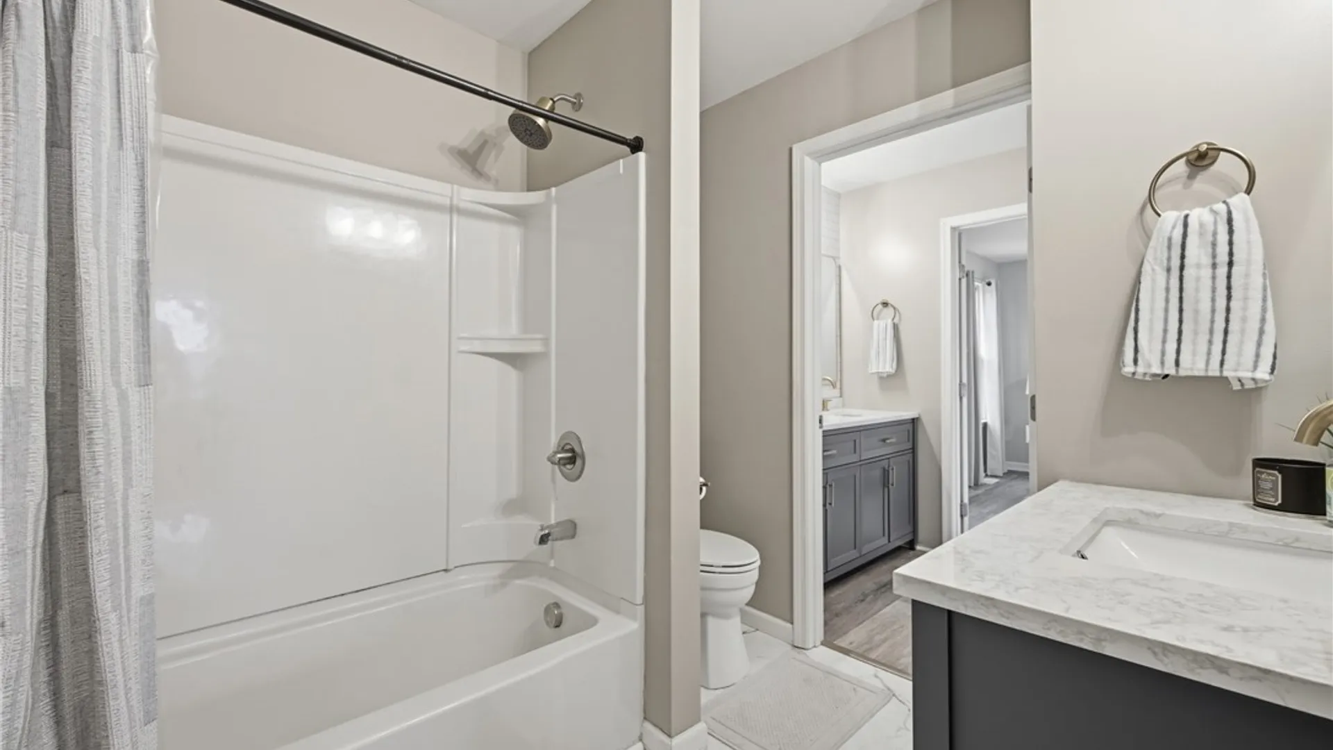 Property at 3773 Captains Way, Wheatfield, NY 14120 32