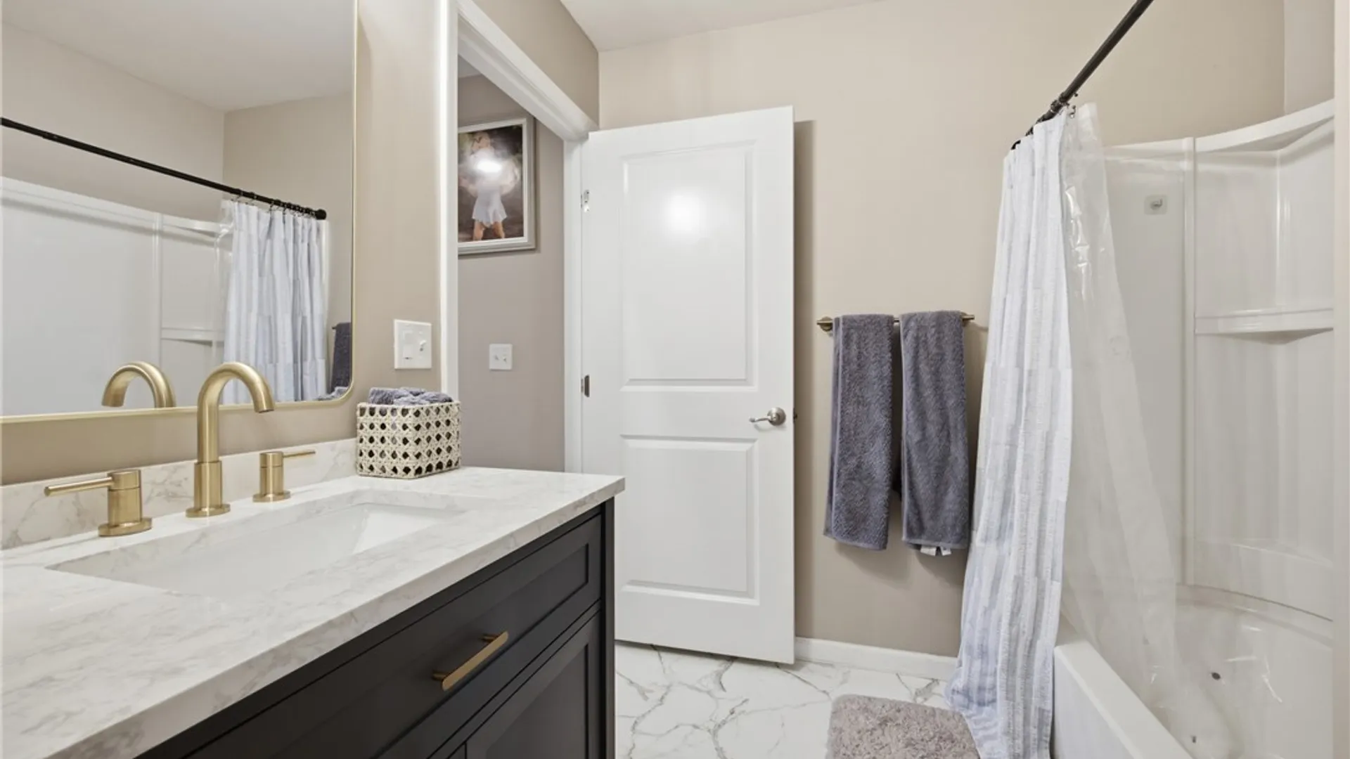 Property at 3773 Captains Way, Wheatfield, NY 14120 33