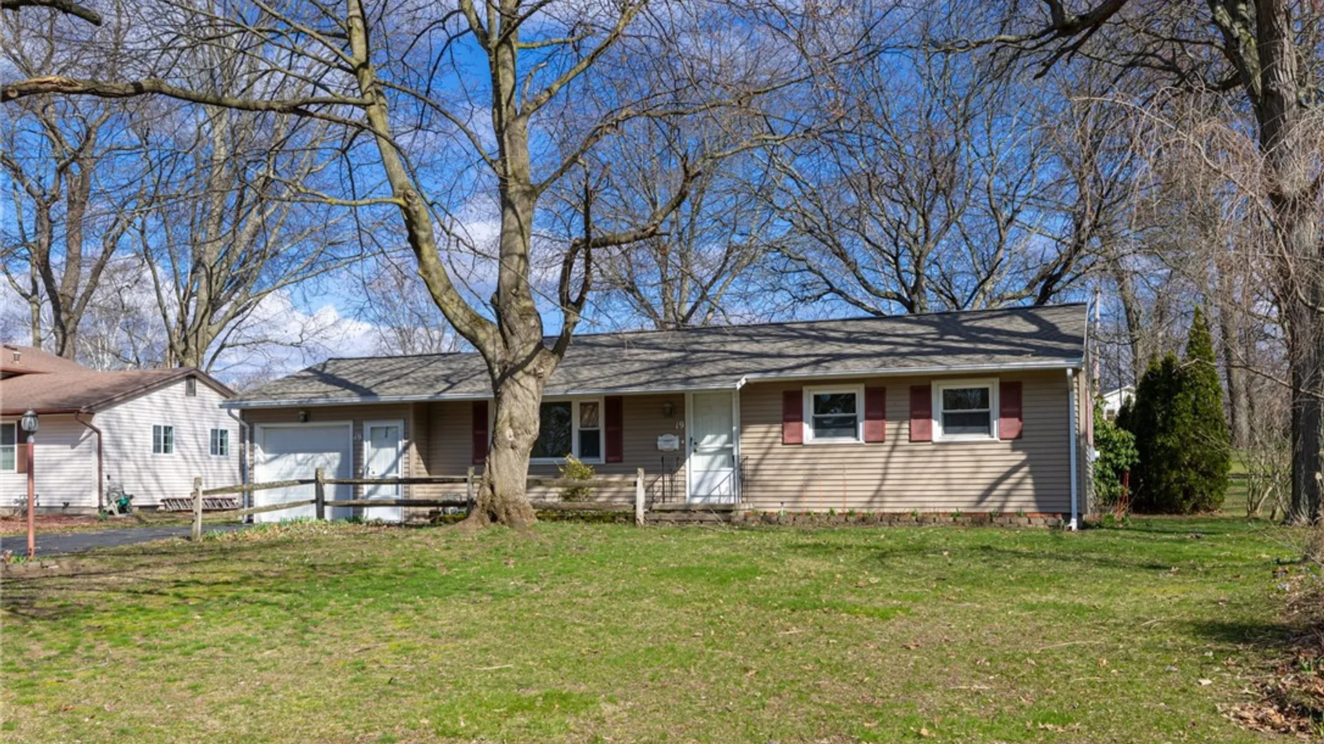 Property at 19 Berna Lane, Chili, NY 14624 2
