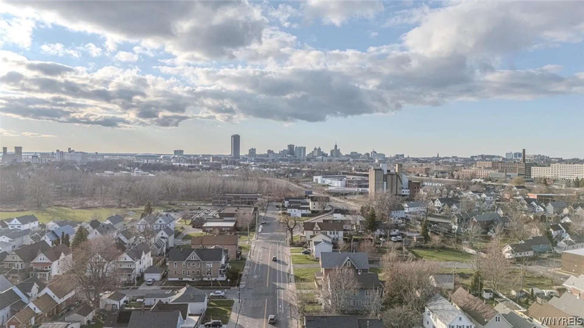 Property at 901 Park Avenue, Buffalo, NY 14210 10