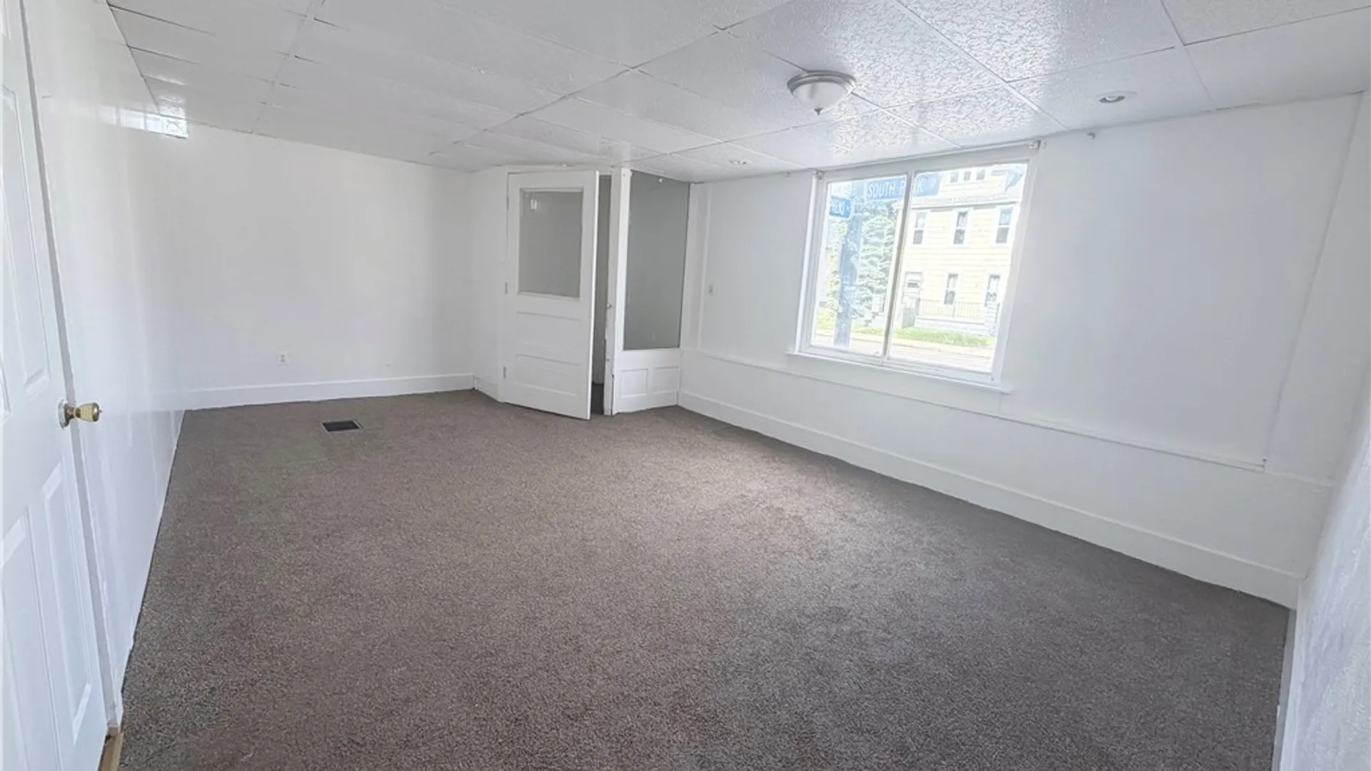 Property at 901 Park Avenue, Buffalo, NY 14210 20
