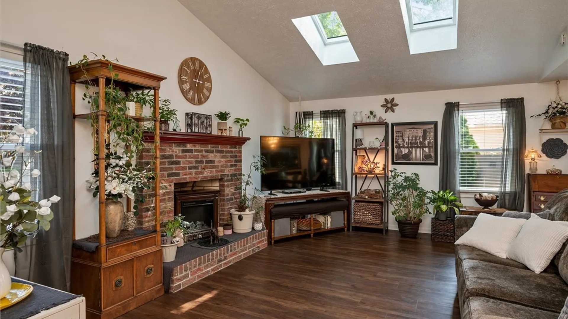 Property at 14 Flower Dale Drive, Greece, NY 14626 18