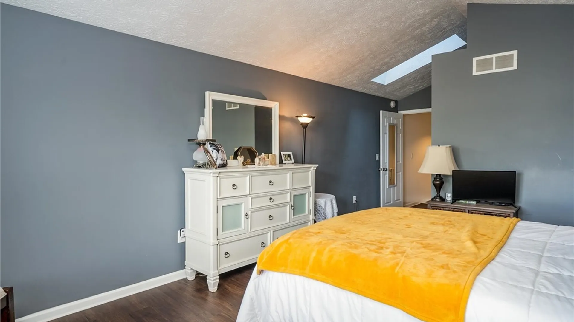 Property at 14 Flower Dale Drive, Greece, NY 14626 25