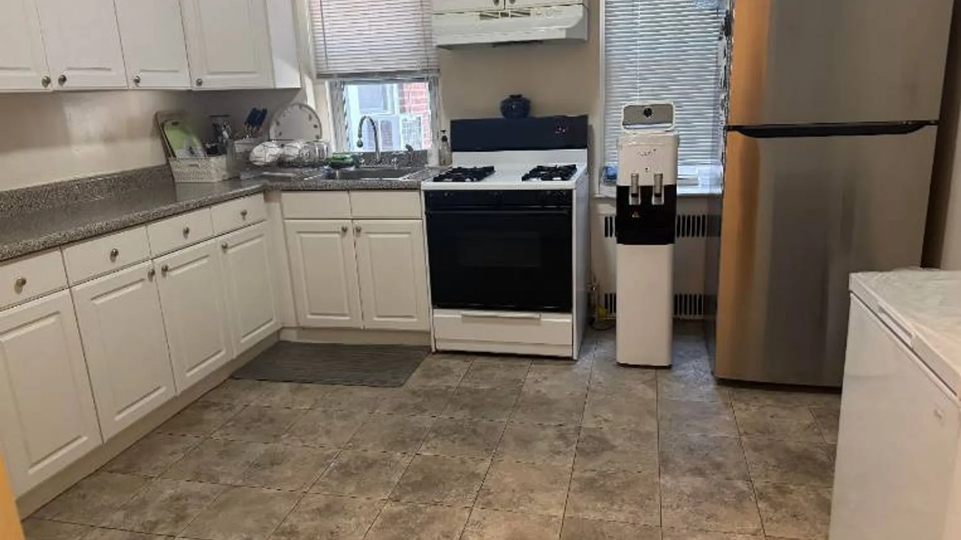 Property at 141-25 Northern Blvd, Flushing, NY 11354 10